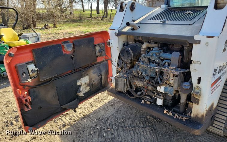image for item LO9993 2012 Bobcat T630  tracked skid steer loader