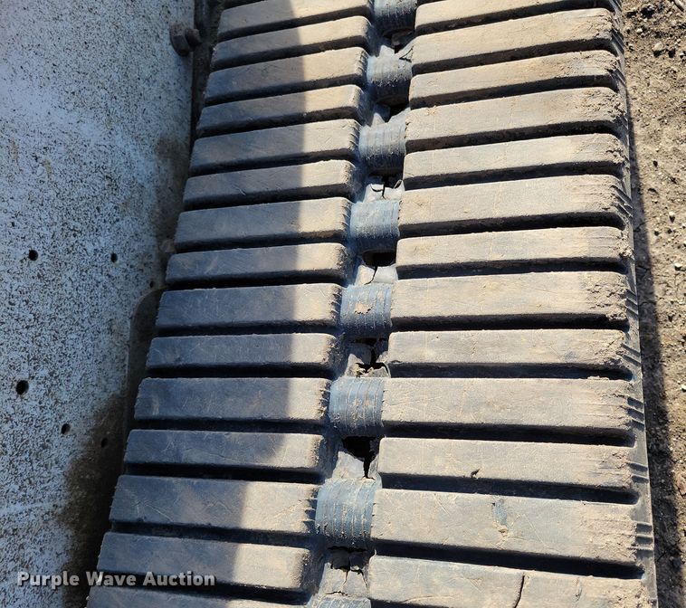 image for item LO9993 2012 Bobcat T630  tracked skid steer loader