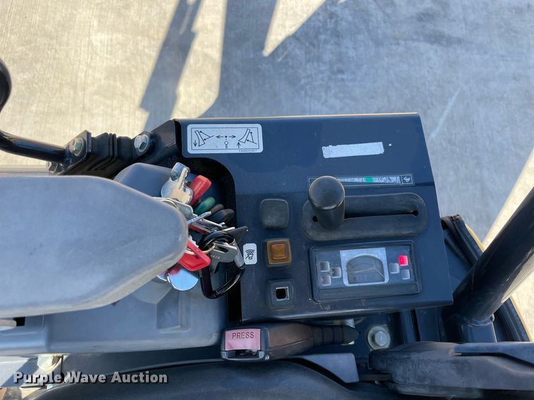 image for item LV9197 2019 John Deere 17G  mini excavator