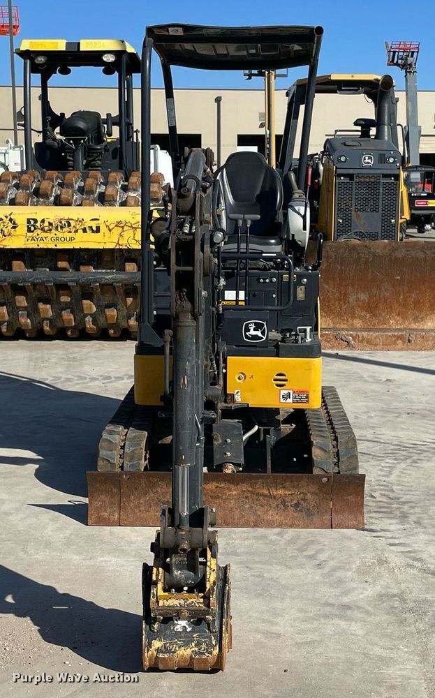 image for item LV9198 2019 John Deere 17G  mini excavator