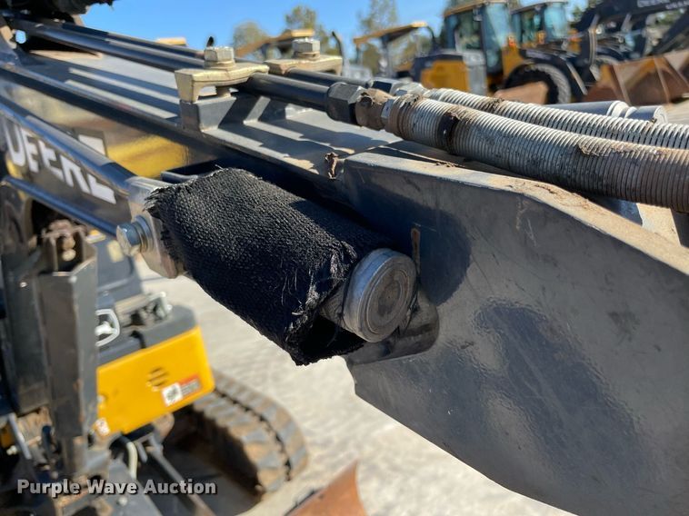 image for item LV9198 2019 John Deere 17G  mini excavator