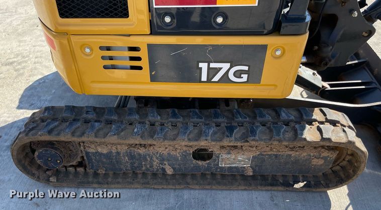 image for item LV9198 2019 John Deere 17G  mini excavator