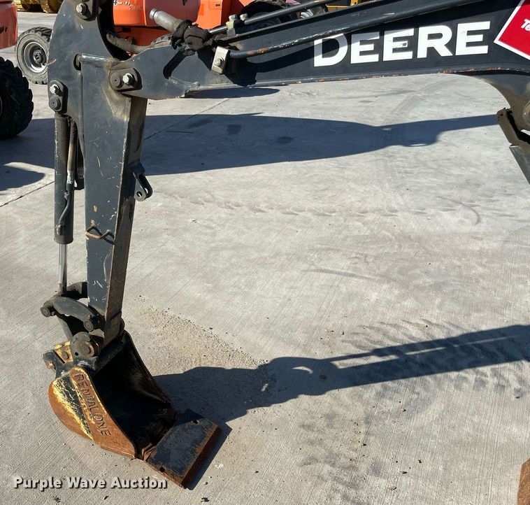 image for item LV9199 2019 John Deere 17G  mini excavator