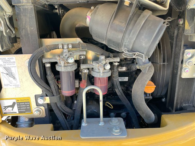 image for item LV9199 2019 John Deere 17G  mini excavator