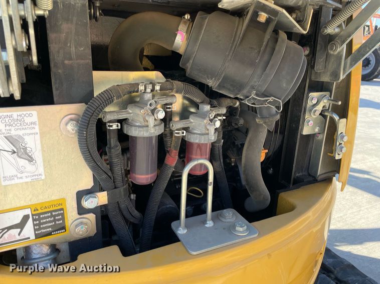 image for item LV9199 2019 John Deere 17G  mini excavator