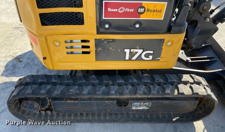 image for item LV9199 2019 John Deere 17G  mini excavator