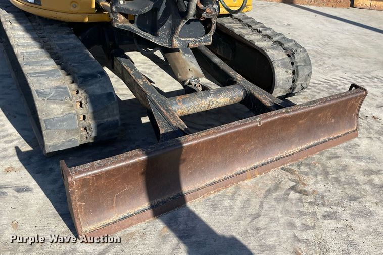 image for item LV9200 2016 John Deere 50G  mini excavator