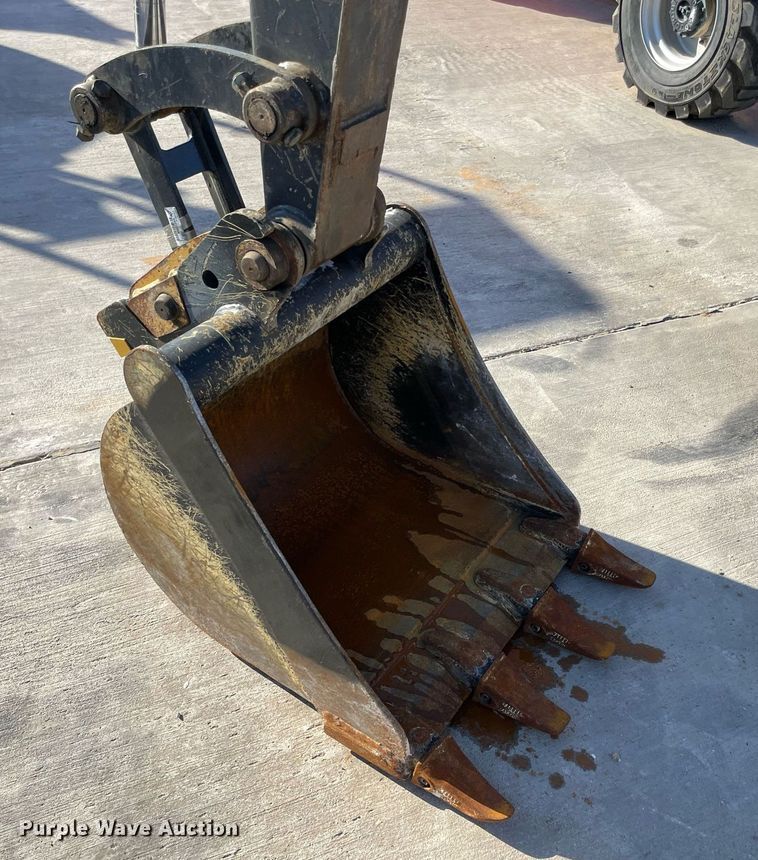 image for item LV9201 2015 John Deere 50G  mini excavator