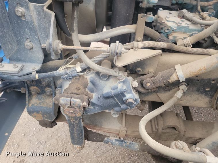 image for item LV9350 1998 Internatioal 4700  hook lift truck