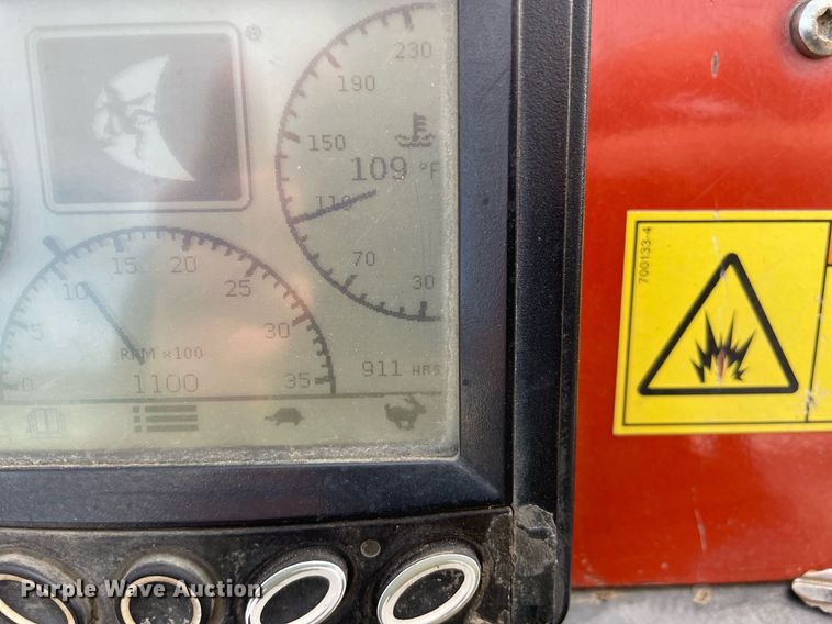 image for item LV9963 2017 Ditch Witch SK1050  compact utility loader