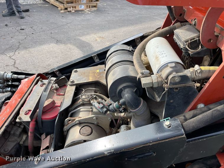 image for item LV9963 2017 Ditch Witch SK1050  compact utility loader