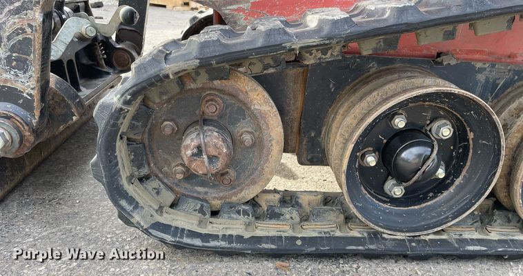 image for item LV9963 2017 Ditch Witch SK1050  compact utility loader