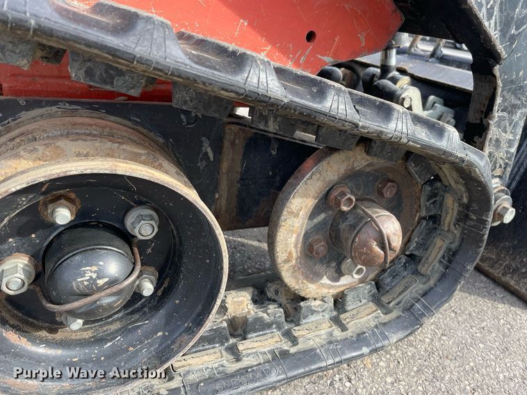 image for item LV9963 2017 Ditch Witch SK1050  compact utility loader