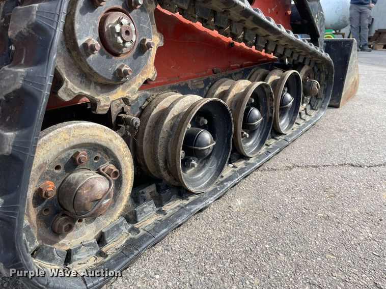 image for item LV9963 2017 Ditch Witch SK1050  compact utility loader