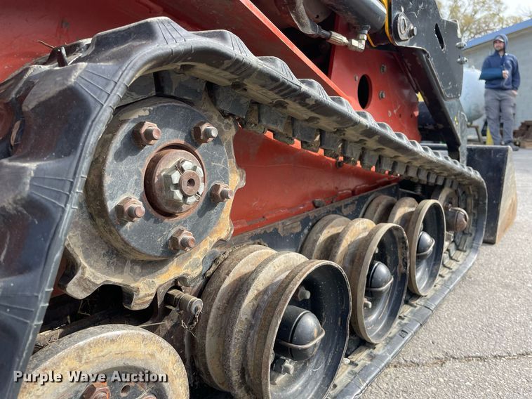 image for item LV9963 2017 Ditch Witch SK1050  compact utility loader