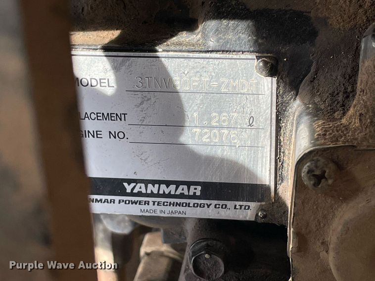 image for item LV9964 2021 Ditch Witch SK900  compact utility loader