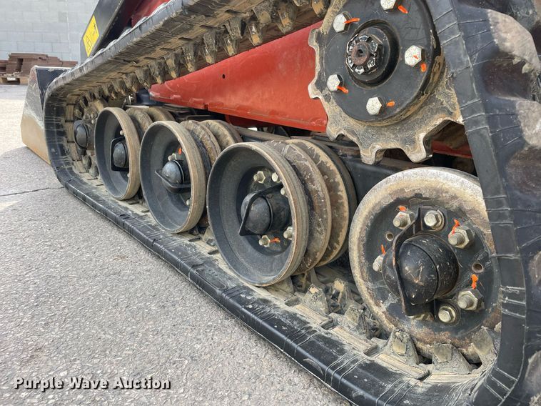 image for item LV9964 2021 Ditch Witch SK900  compact utility loader