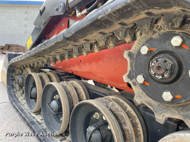 image for item LV9964 2021 Ditch Witch SK900  compact utility loader