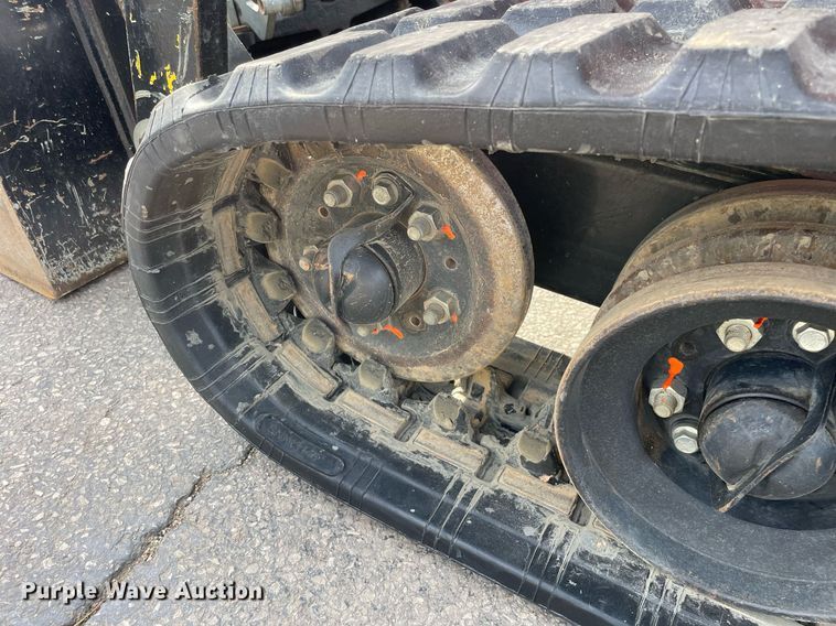 image for item LV9964 2021 Ditch Witch SK900  compact utility loader