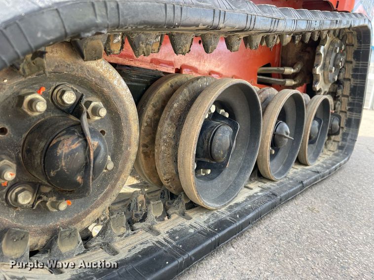 image for item LV9964 2021 Ditch Witch SK900  compact utility loader