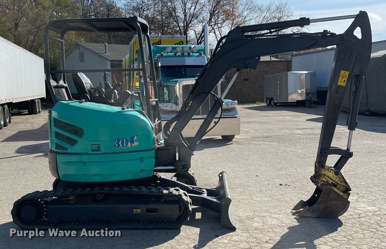 image for item LV9966 2014 IHI 30v4 mini excavator