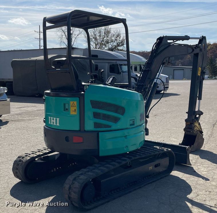 image for item LV9966 2014 IHI 30v4 mini excavator