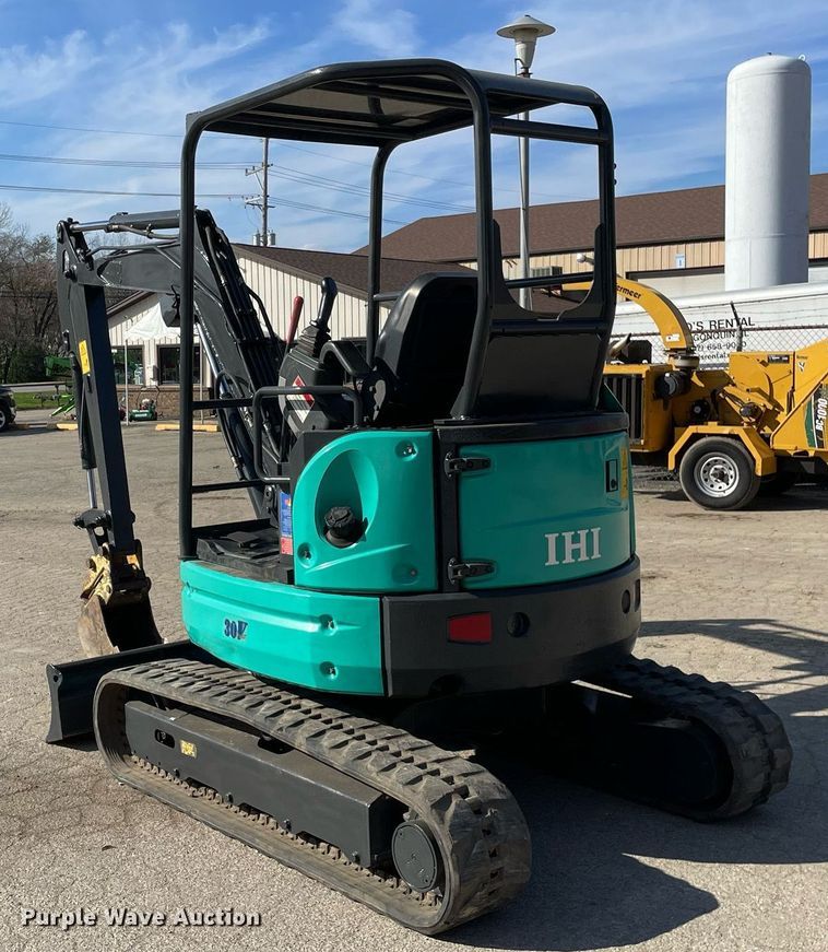 image for item LV9966 2014 IHI 30v4 mini excavator