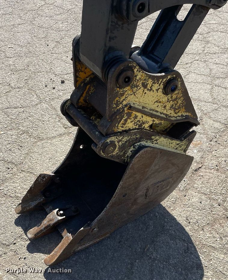 image for item LV9966 2014 IHI 30v4 mini excavator