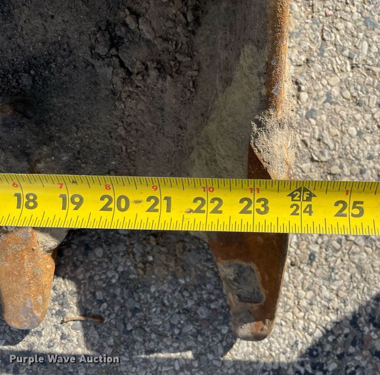 image for item LV9966 2014 IHI 30v4 mini excavator