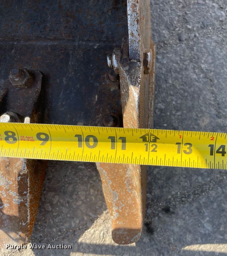 image for item LV9966 2014 IHI 30v4 mini excavator