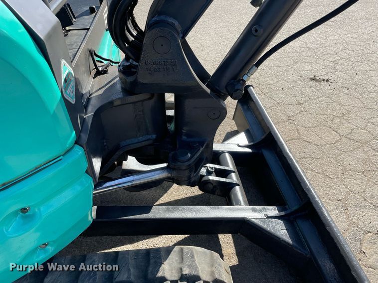 image for item LV9966 2014 IHI 30v4 mini excavator