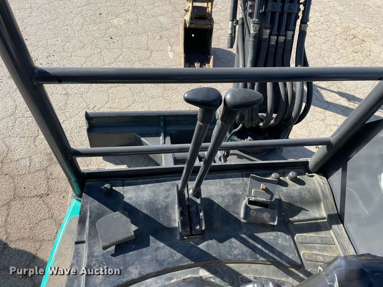 image for item LV9966 2014 IHI 30v4 mini excavator