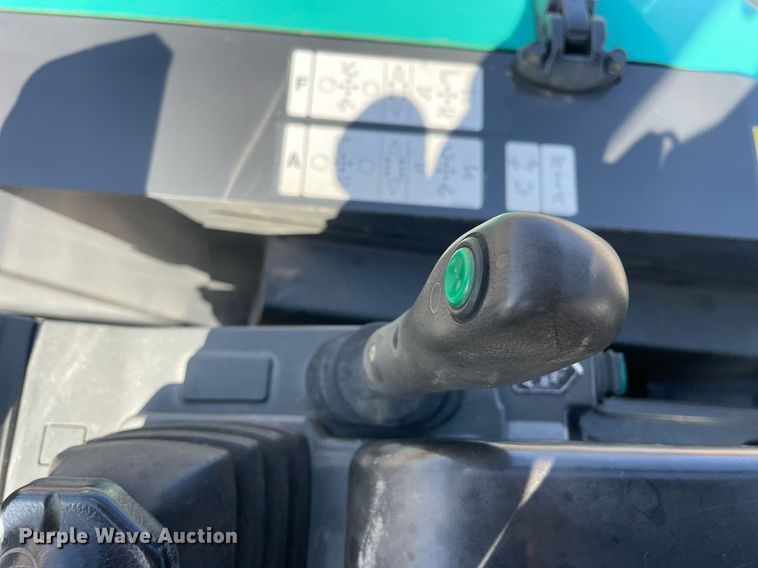 image for item LV9966 2014 IHI 30v4 mini excavator