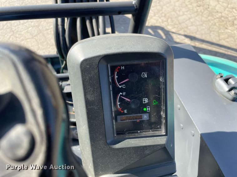 image for item LV9966 2014 IHI 30v4 mini excavator