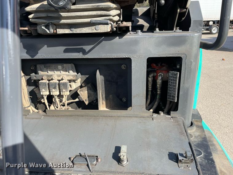 image for item LV9966 2014 IHI 30v4 mini excavator