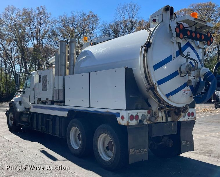 image for item LV9971 2006 International 7500  sewer jetter truck