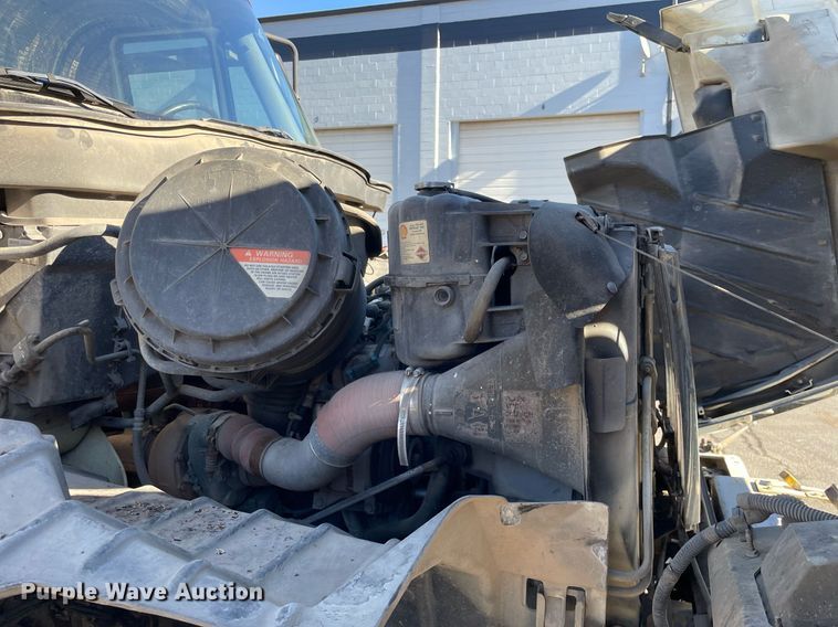 image for item LV9971 2006 International 7500  sewer jetter truck