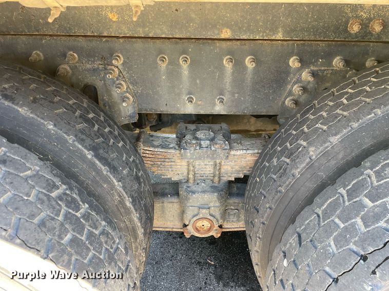 image for item LV9971 2006 International 7500  sewer jetter truck