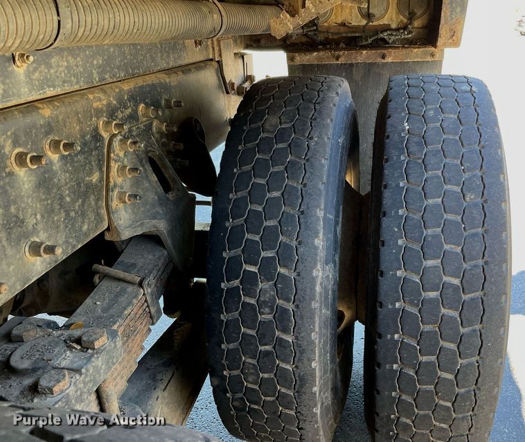 image for item LV9971 2006 International 7500  sewer jetter truck