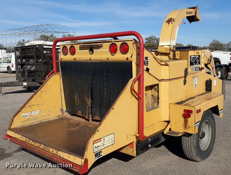 image for item LX9802 2005 Vermeer BC1400  wood chipper