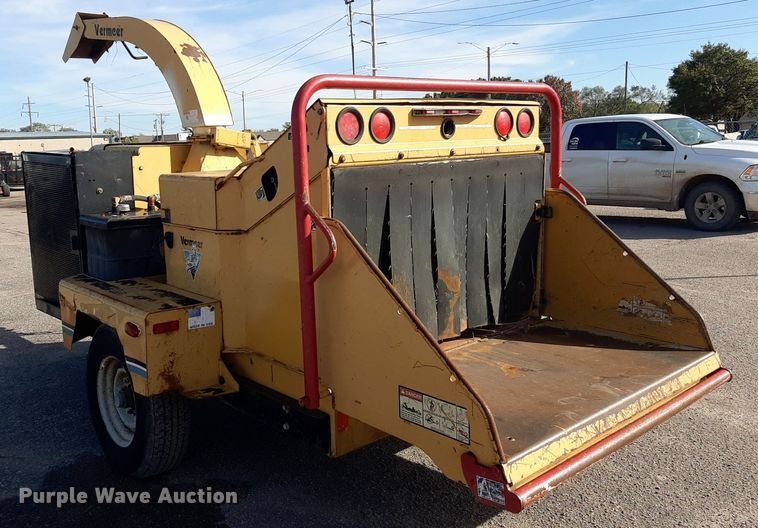 image for item LX9802 2005 Vermeer BC1400  wood chipper