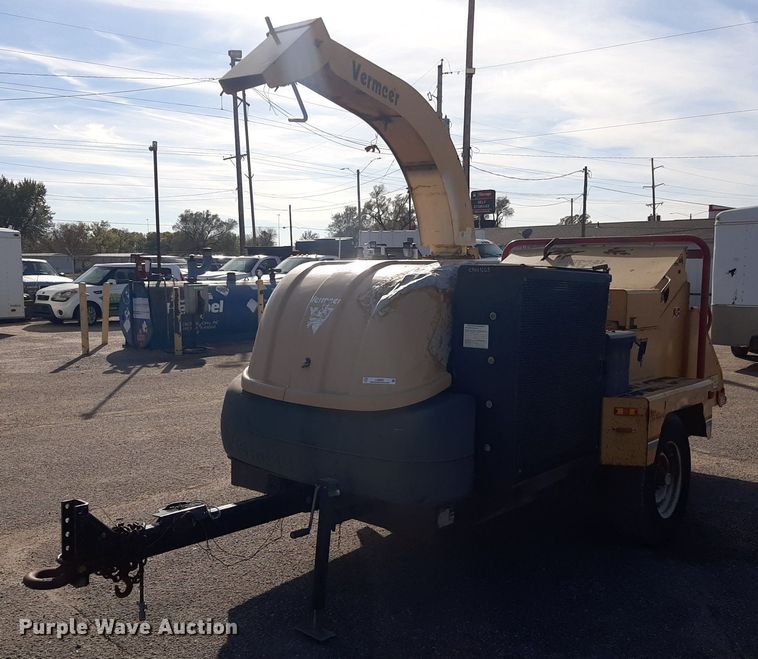 image for item LX9802 2005 Vermeer BC1400  wood chipper