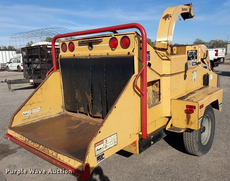 image for item LX9802 2005 Vermeer BC1400  wood chipper