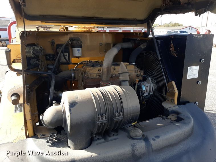 image for item LX9802 2005 Vermeer BC1400  wood chipper