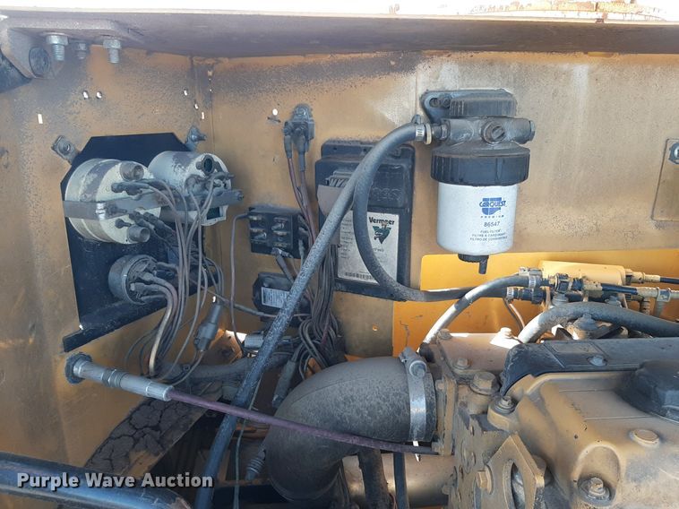 image for item LX9802 2005 Vermeer BC1400  wood chipper