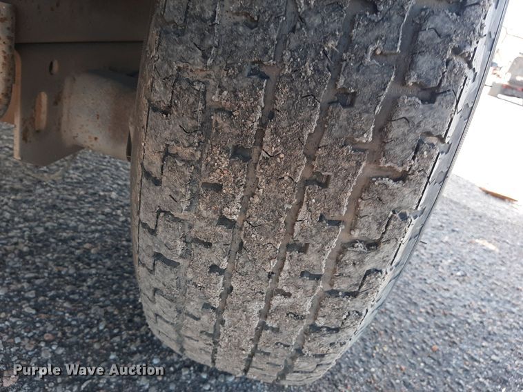 image for item LX9802 2005 Vermeer BC1400  wood chipper