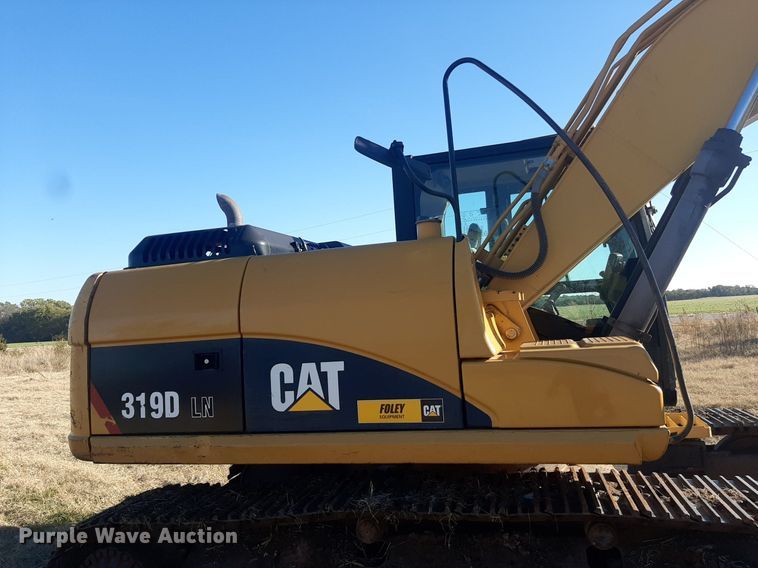 image for item LX9812 2011 Caterpillar 319D LN  excavator
