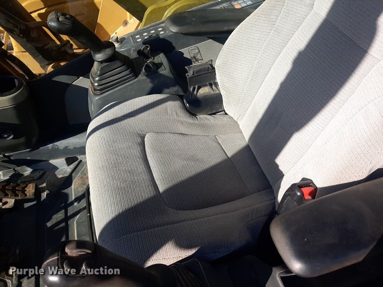 image for item LX9812 2011 Caterpillar 319D LN  excavator