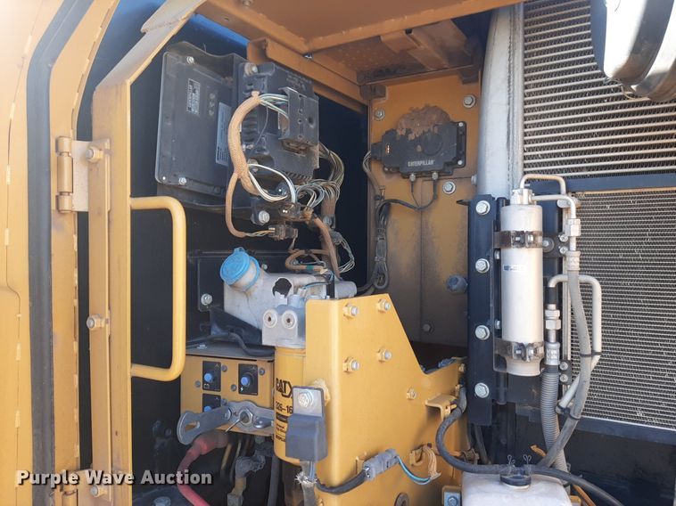 image for item LX9812 2011 Caterpillar 319D LN  excavator