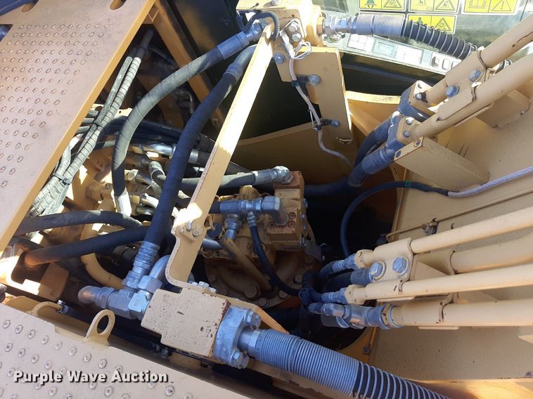 image for item LX9812 2011 Caterpillar 319D LN  excavator